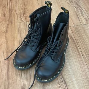 Dr. Martens Smooth Leather 1460 Boots